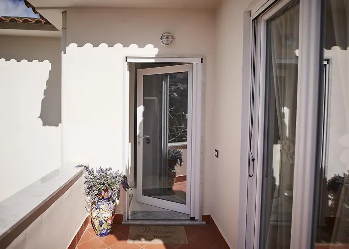 Bed and breakfast Rosa E Valentino 3*