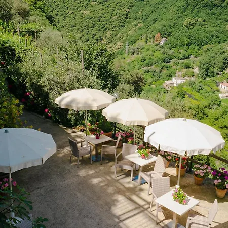 לינה וארוחת בוקר Rosa E Valentino 3*