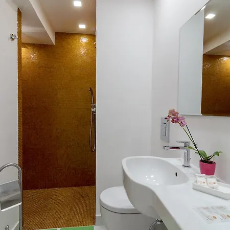 לינה וארוחת בוקר Rosa E Valentino 3*